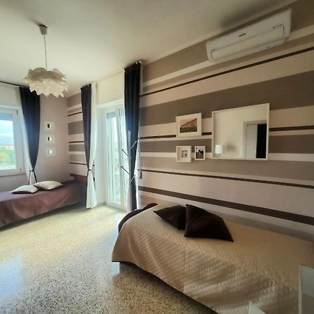 La Casa Di Giulia Apartman Caserta Kültér fotó