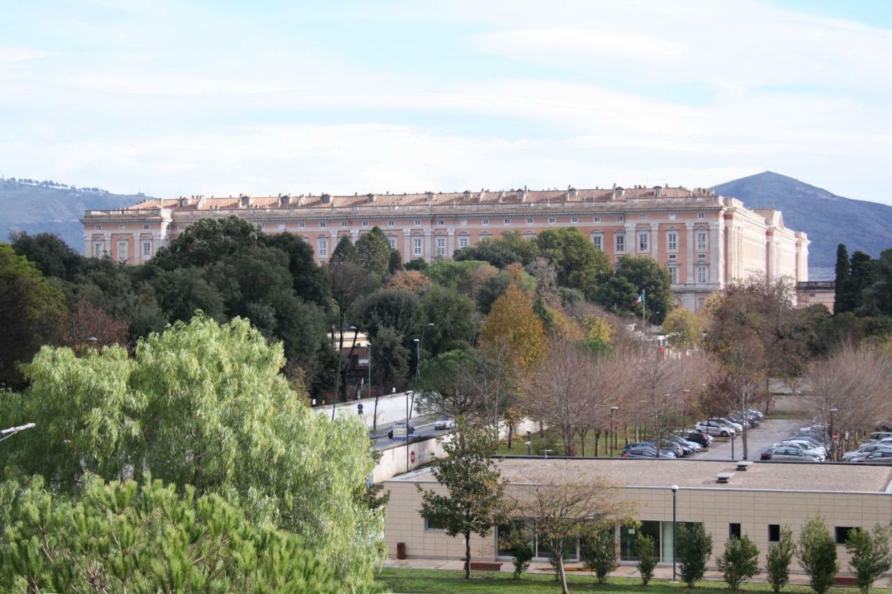 La Casa Di Giulia Apartman Caserta Kültér fotó